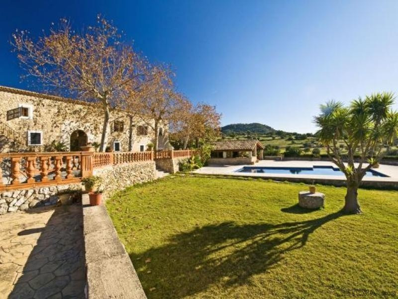 Spectacular Historical Mansion From The.. - 2