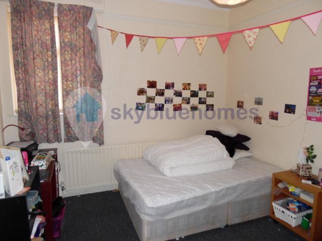 House - STUDENT LET 2015/2016 LARGE 6..