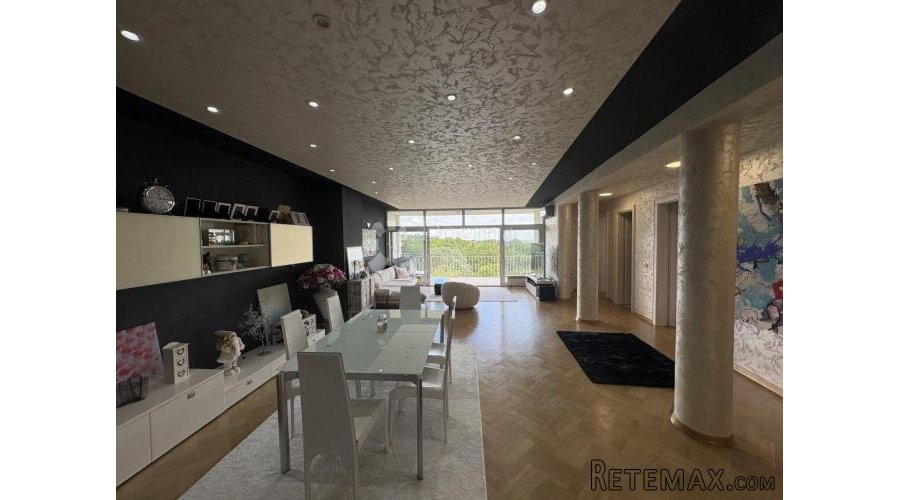 Vrhovec 192 m² – panoramski pogled na Zagreb, terase, garaža - 2