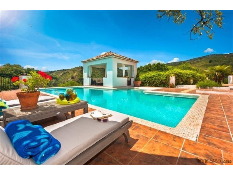 5 bedroom Villa