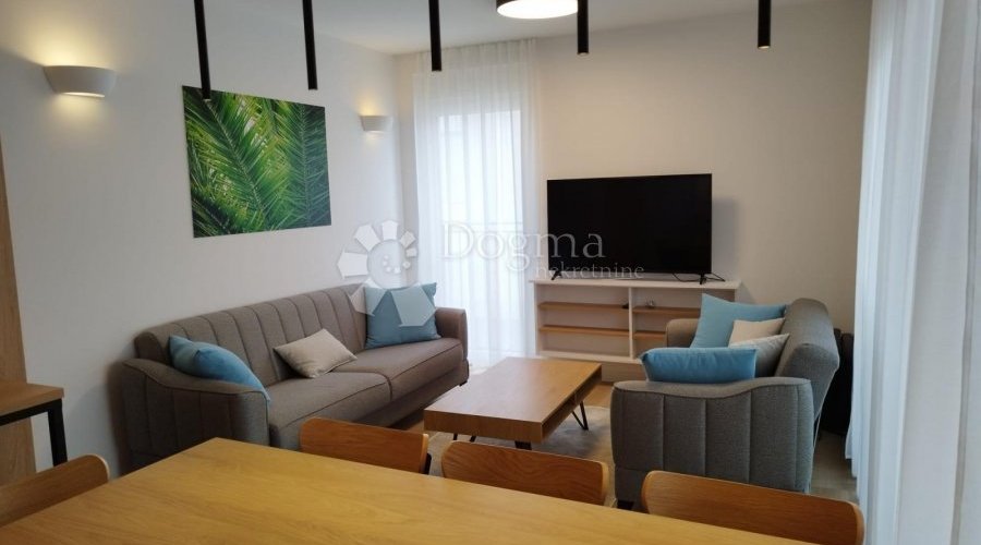 MODERNI VELIKI APARTMAN - MALINSKA - 350M OD MORA - 6