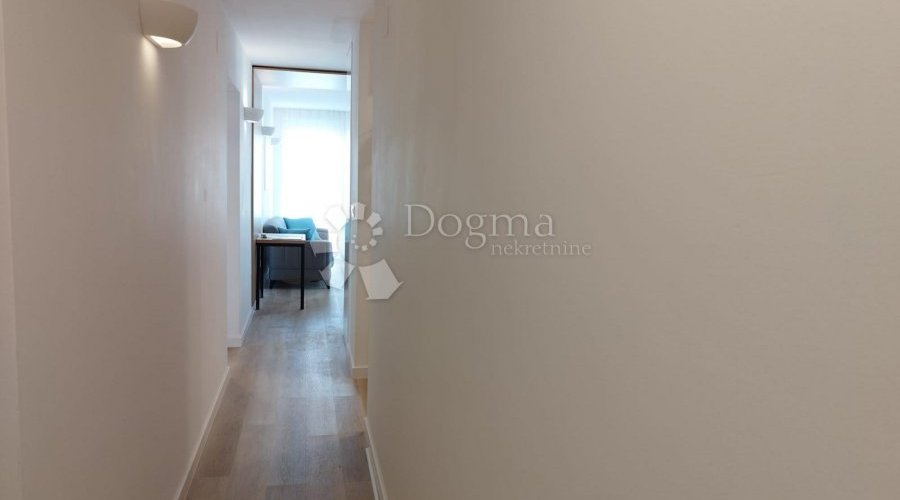 MODERNI VELIKI APARTMAN - MALINSKA - 350M OD MORA - 8