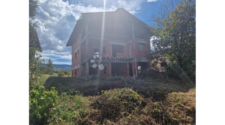 Nedovršena kuća u Gornjoj Stubici - 2
