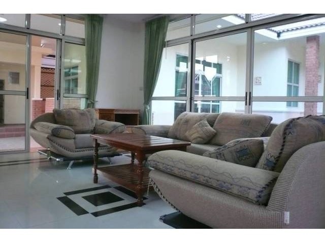House for rent in Chaiyaphruk road. - 2