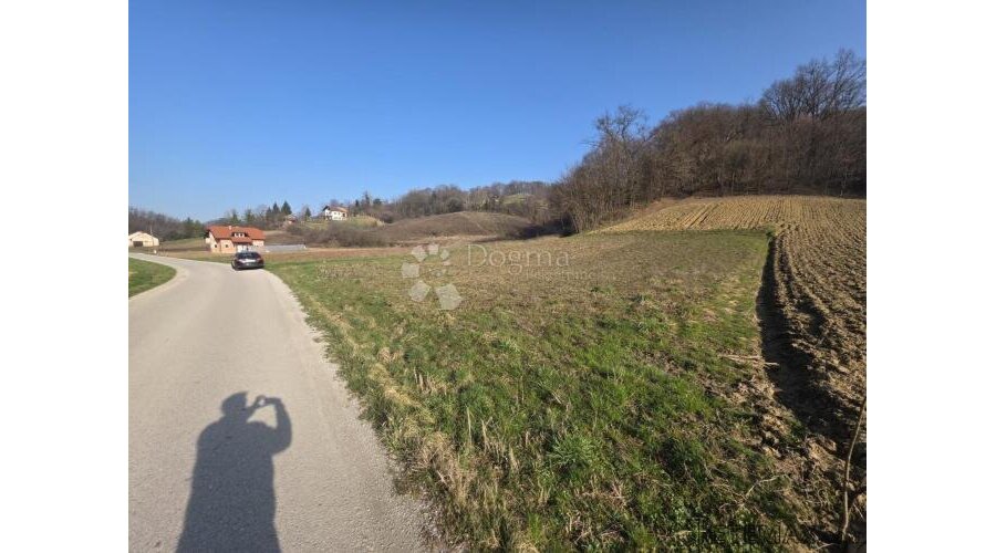 Građevinsko zemljište 1.176 m² – ravan teren, mirna lokacija - 2