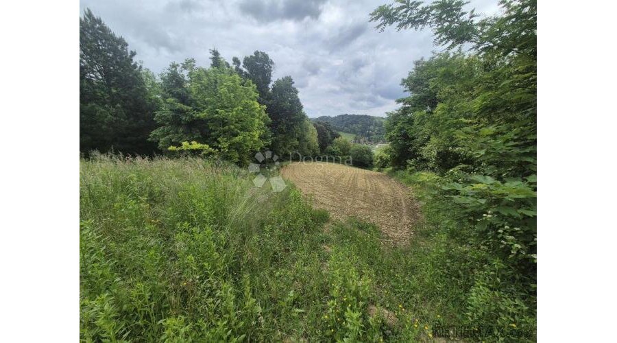 Građevinsko zemljište 1.543m² na bregu iznad Sv. Križa Začre - 2