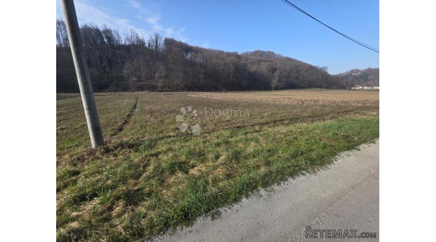 Građevinsko zemljište 1.618 m² – ravan teren, mirna lokacija - 2