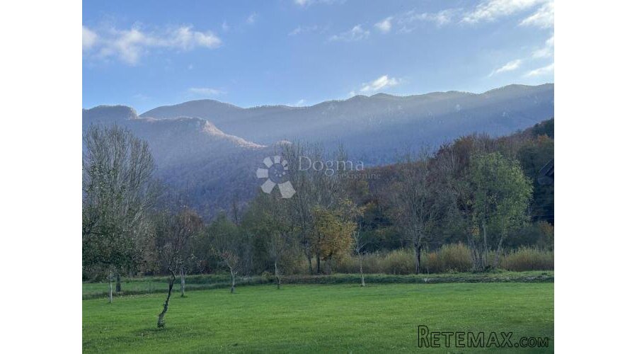 BRUŠANE 7300 m2 - TURISTIČKA NAMJENA - 2