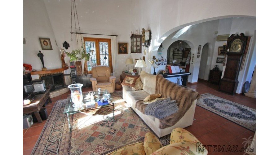 Well priced villa for sale with views to the mountain and.. - 5