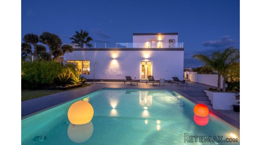 DetachedVilla Property Type: &nbsp;3 Bedrooms..