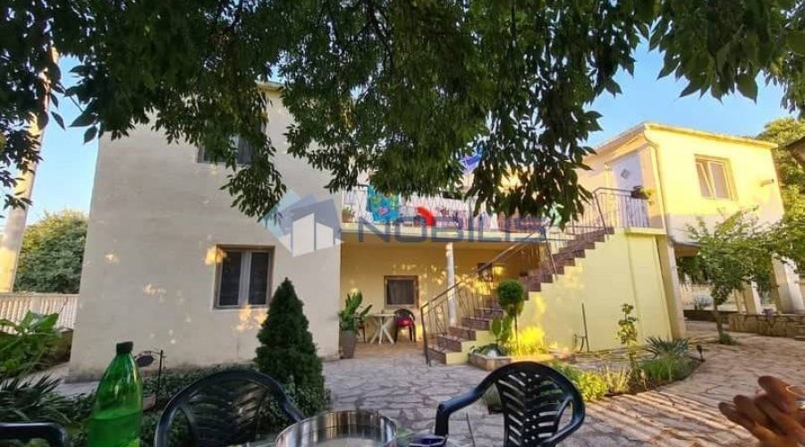 Zadar, Gornji Karin,200 m od plaže, kuća sa 5 apartmana- P..