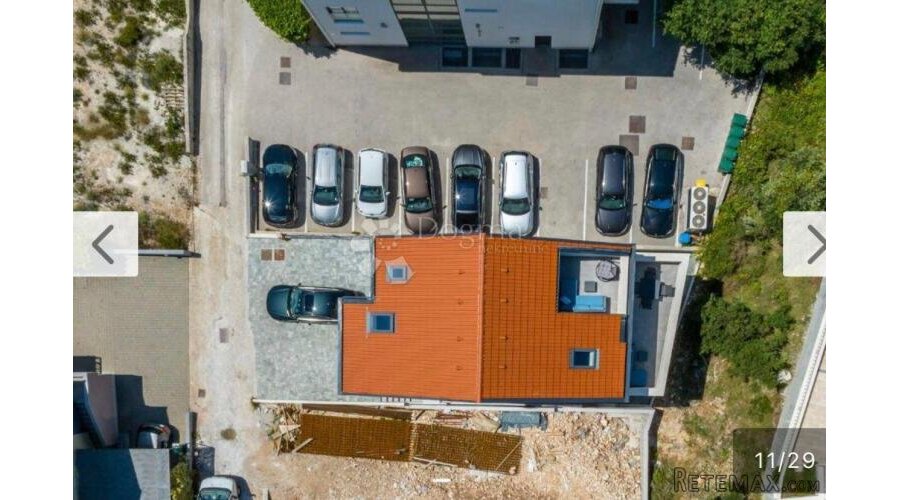 ROGOZNICA- STAN U POTKROVLJU S TOP POGLEDOM