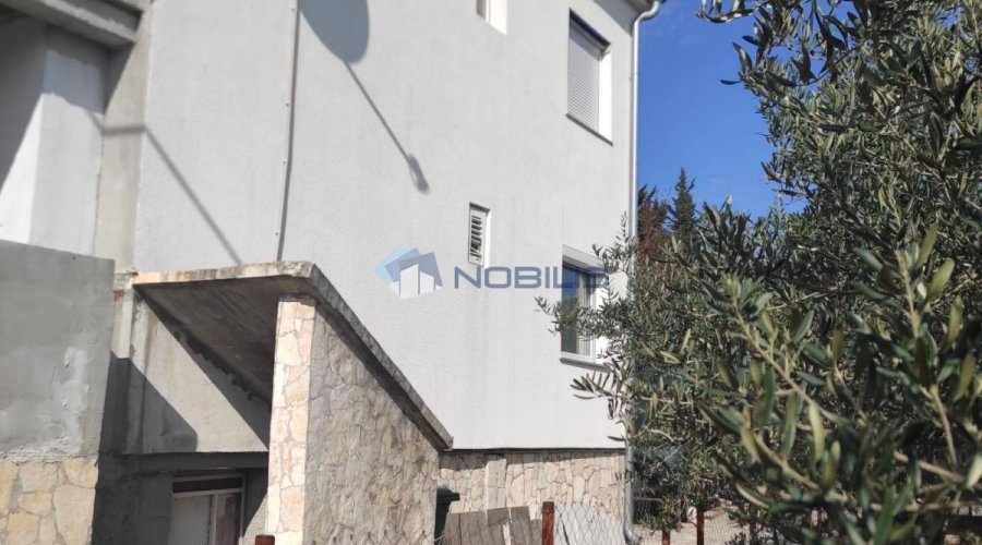 Zadar, Gornji Karin, 400m od mora, centar