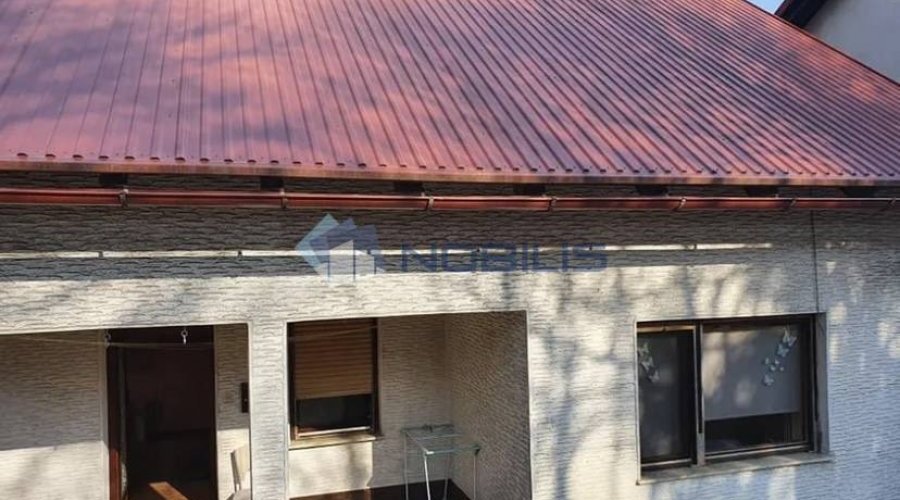 Delnice, kuća katnica, garaža