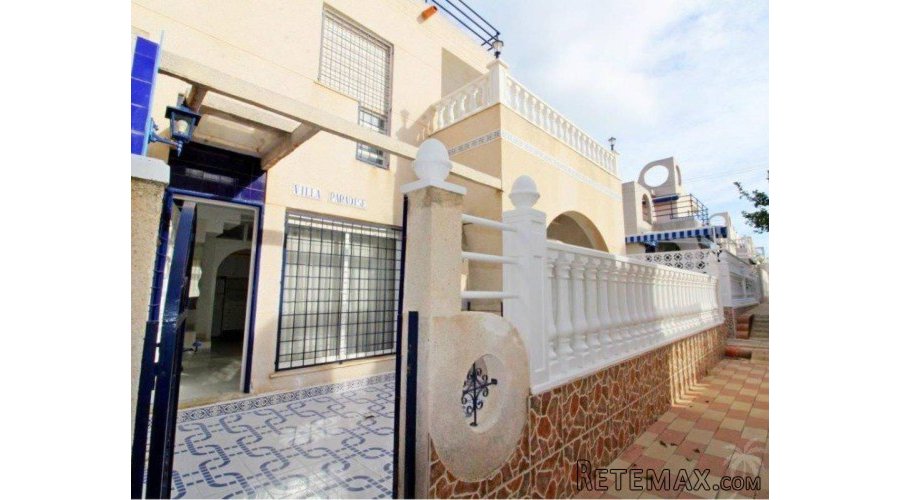 This beautiful corner linked house in a residential area is..