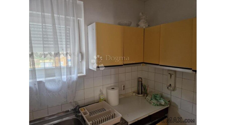 TROGIR - STAN U PRIZEMLJU S DVIJE SPAVAĆE SOBE - 3