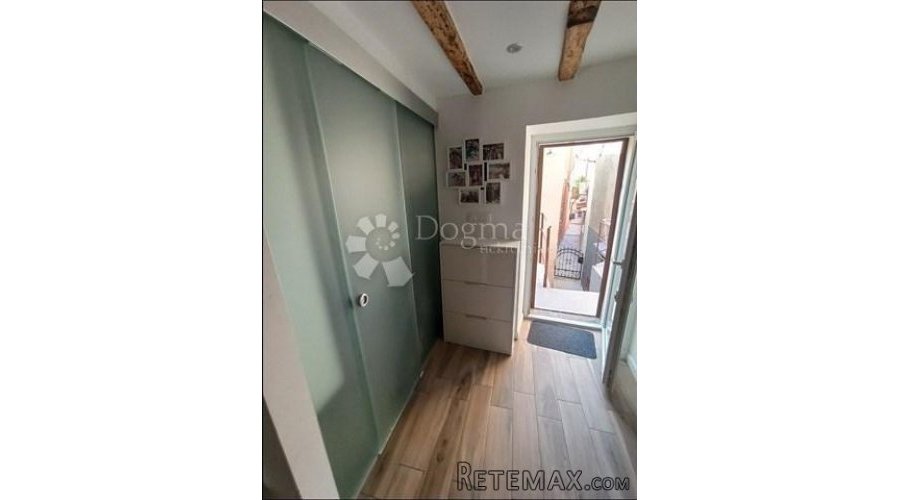 NOVOUREĐENI Apartman Baška stara jezgra - 7