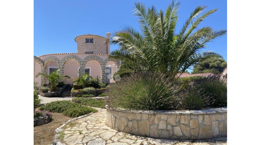 "Villa Castello"- jedinstvena ponuda na čarobnom otoku !