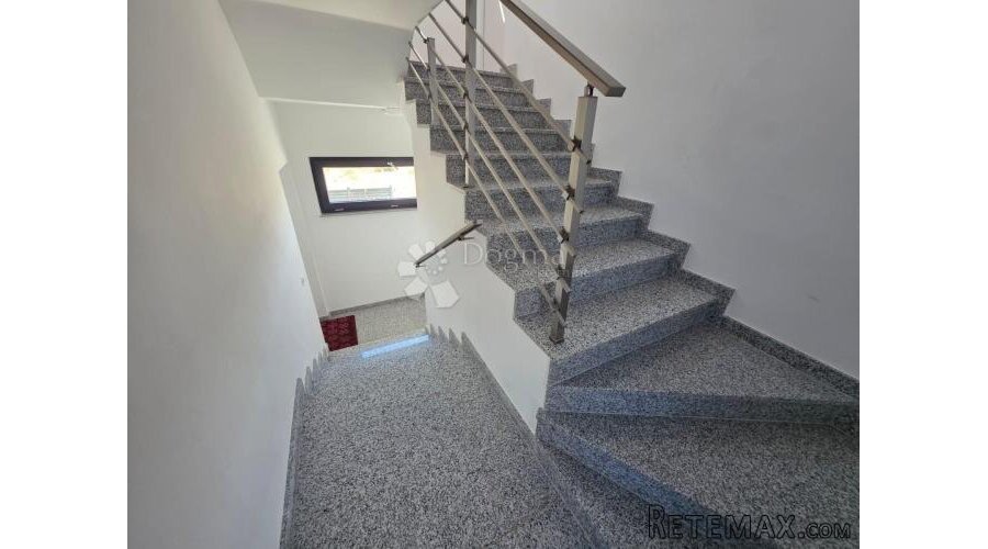 ROGOZNICA-PREDIVAN STAN 80M OD MORA - 3