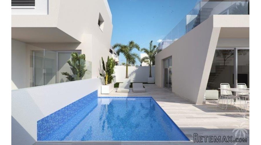 New, modern, detached villas ocated just a few hundred.. - 3