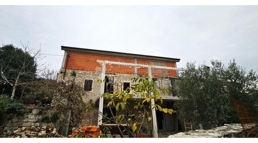 Kuća u izgradnji - 2