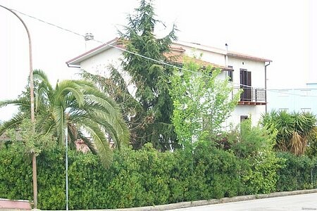 Large property close to the coast..