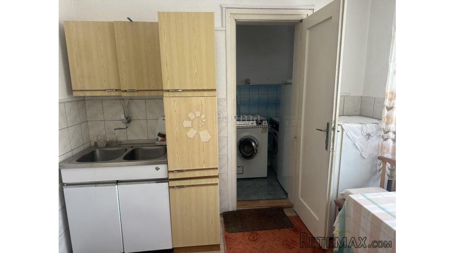 Stan s garažom i ljetnom kućicom - 3