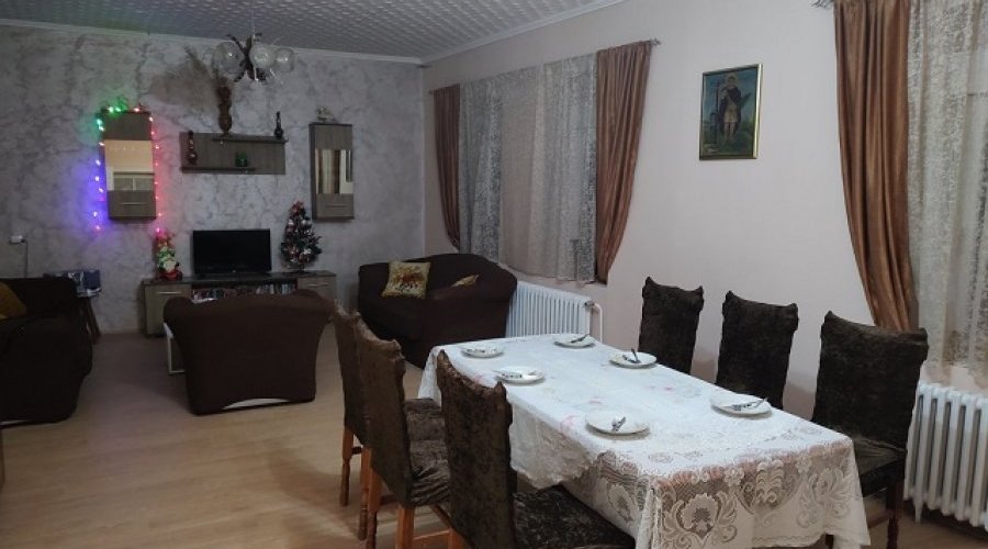 Prodajem kucu u Beocinu - 2