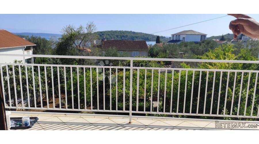 Ždrelac - kuća u mirnom dijelu Ždrelca samo 50 m od mora