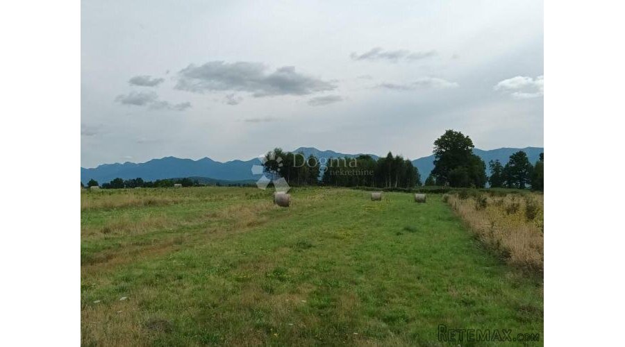 Prodaje se poljoprivredno zemljište- Gospić