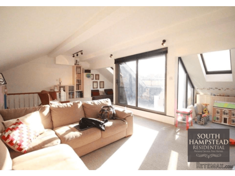 7 Belsize Park Mews - 2