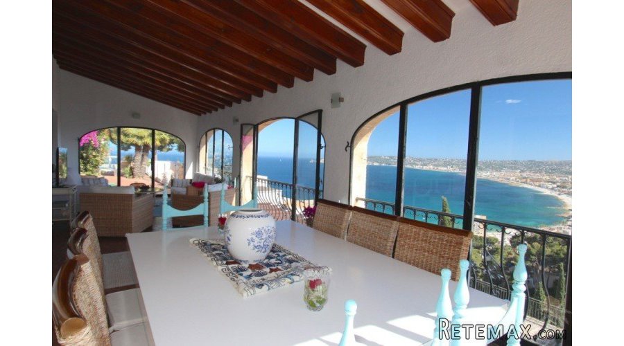 Mediterranean style villa of 300 m2, on two floors, on a.. - 4