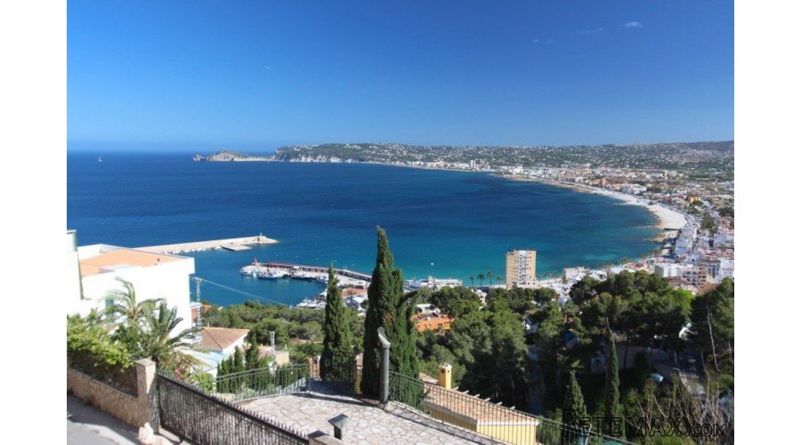 Mediterranean style villa of 300 m2, on two floors, on a.. - 5