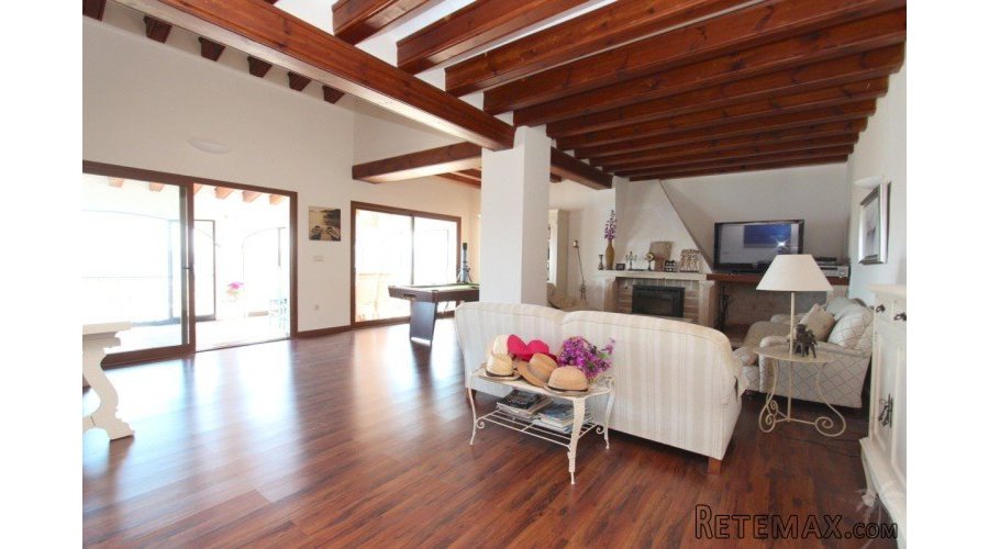 Mediterranean style villa of 300 m2, on two floors, on a.. - 6