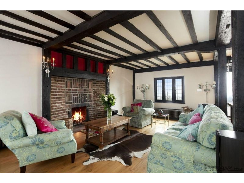 4 Bedroom Detached House - 2