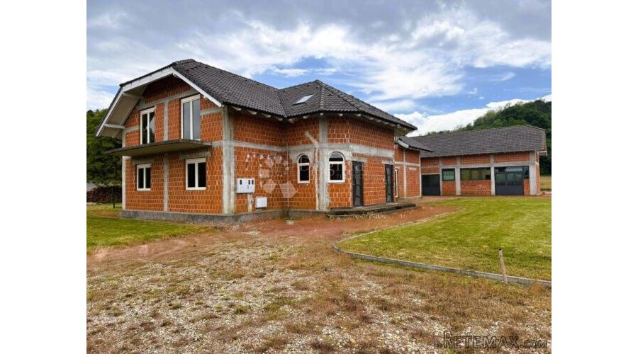 Jedinstvena nekretnina u Starigradu kod Koprivnice!
