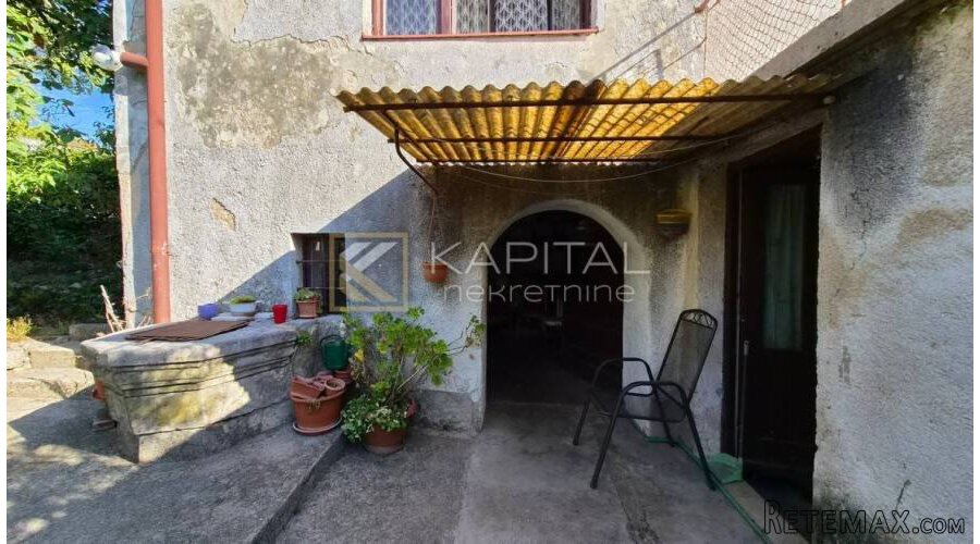 Matulji, starina izgrađena na 600 m2 - 2