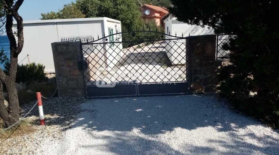 Karlobag, samostojeća kuća 1. red do mora s bazenom i g.. - 5