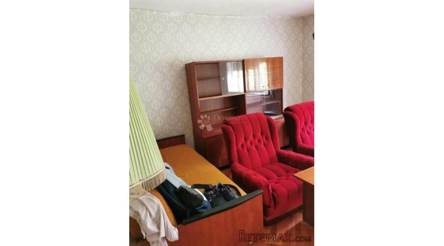Petrinja, samostojeća kuća, 2200 m2 okućnice