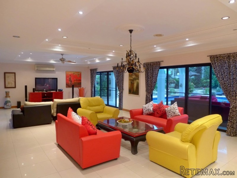 For Rent: immaculate 4 bedroom..