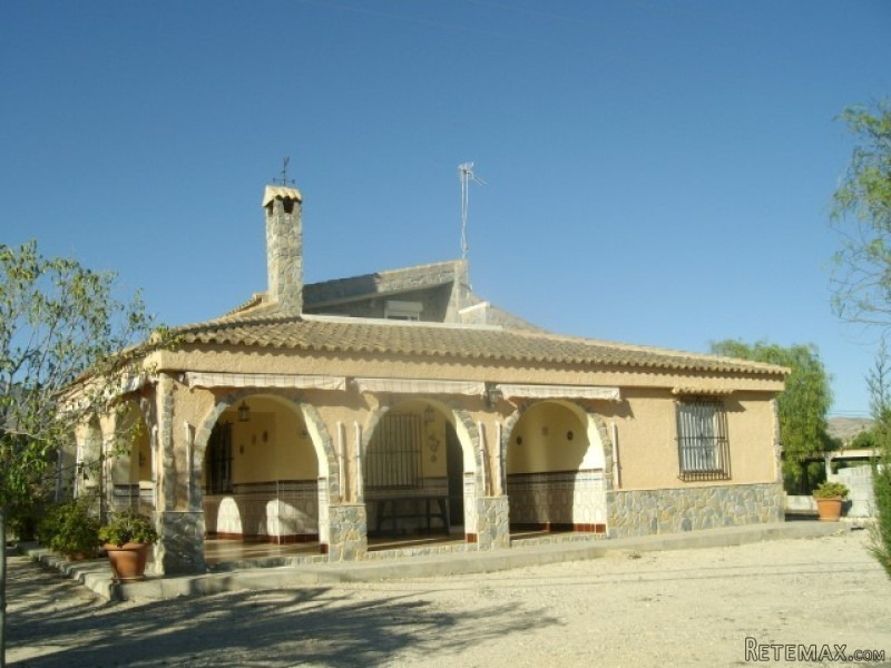 5 Bed Country House In Albatera Rent To..