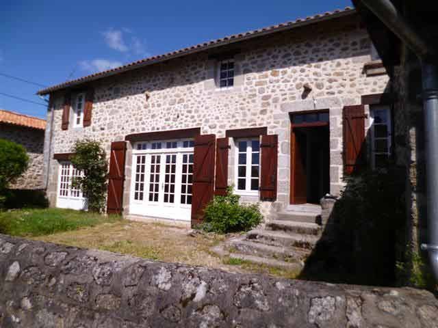 House To Rent At Saint Estephe.. - 2