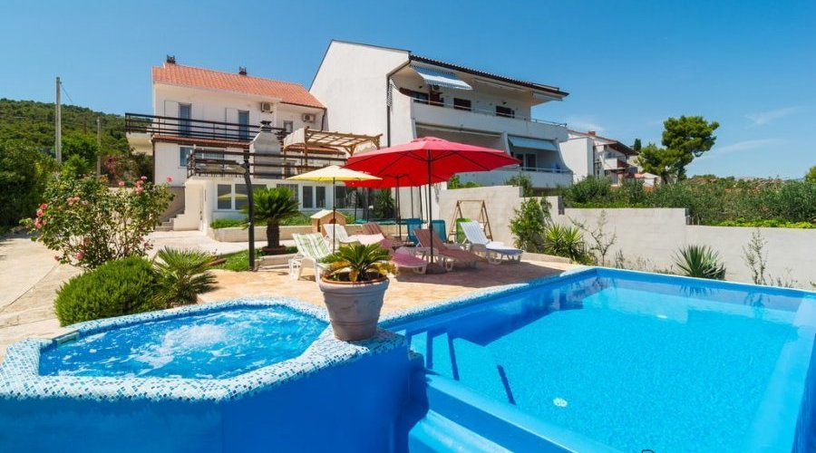 Private beach Seafront Villa on sale - 2