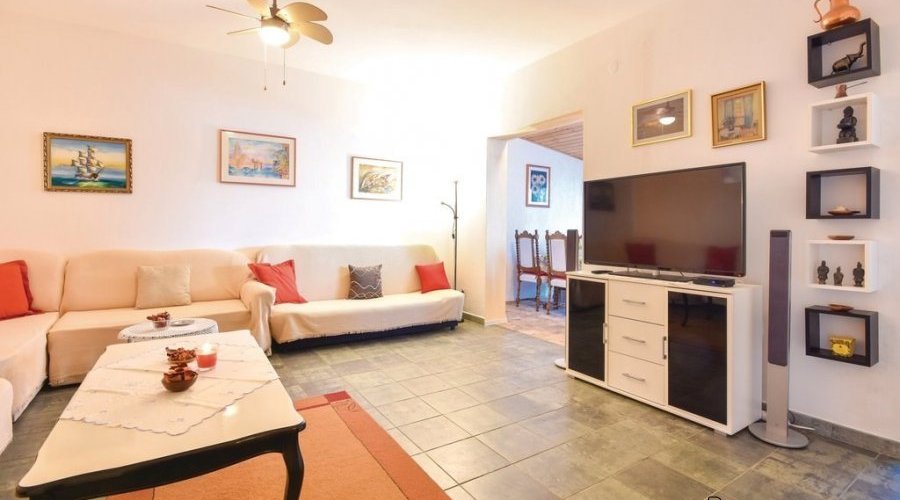 Private beach Seafront Villa on sale - 8