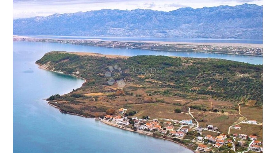 Prodaje se kuća, Ljubački stanovi