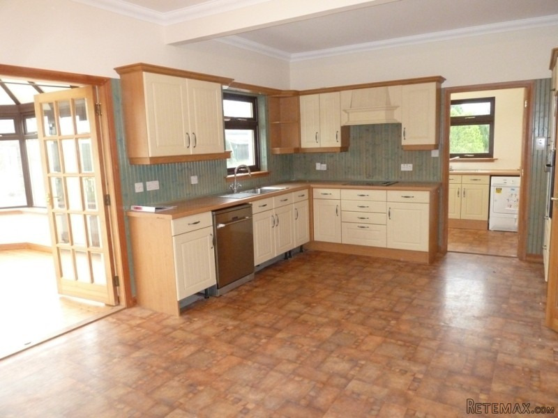 35 Earnlea Bungalow, Hazelden Rd.. - 2