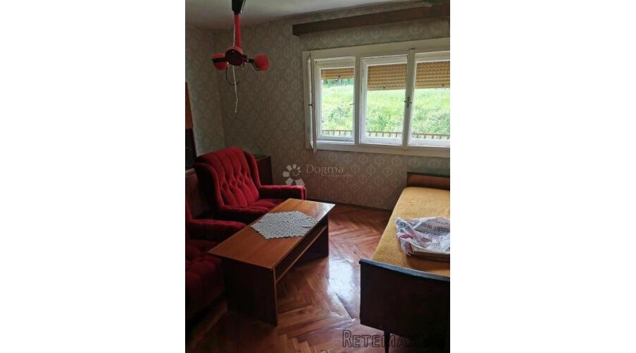 Petrinja, samostojeća kuća, 2200 m2 okućnice - 2