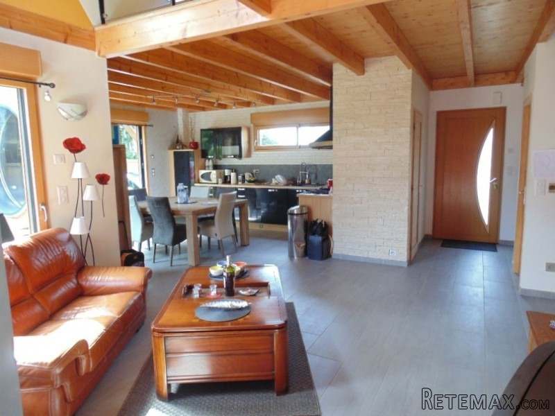 4 Bedroom Detached House For Sale - 2