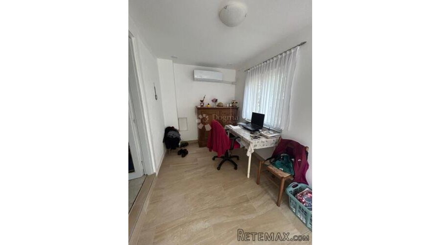 Dvojna kuća okružena prirodom - 2