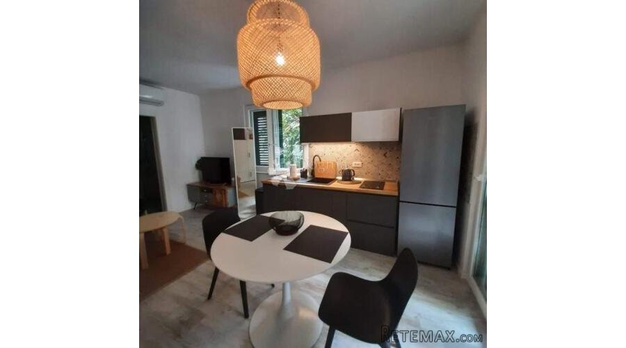 Predivna apartmanska kuća Podgora